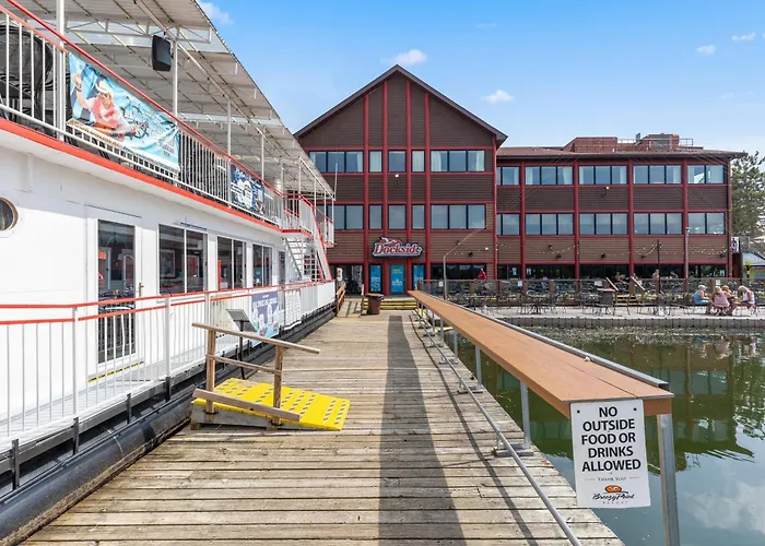 The Lodges At Breezy Point